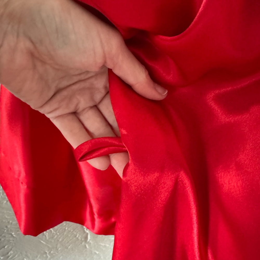 🔥Vintage Red Hot Silky Robe🔥 ~medium - Picture 5 of 8